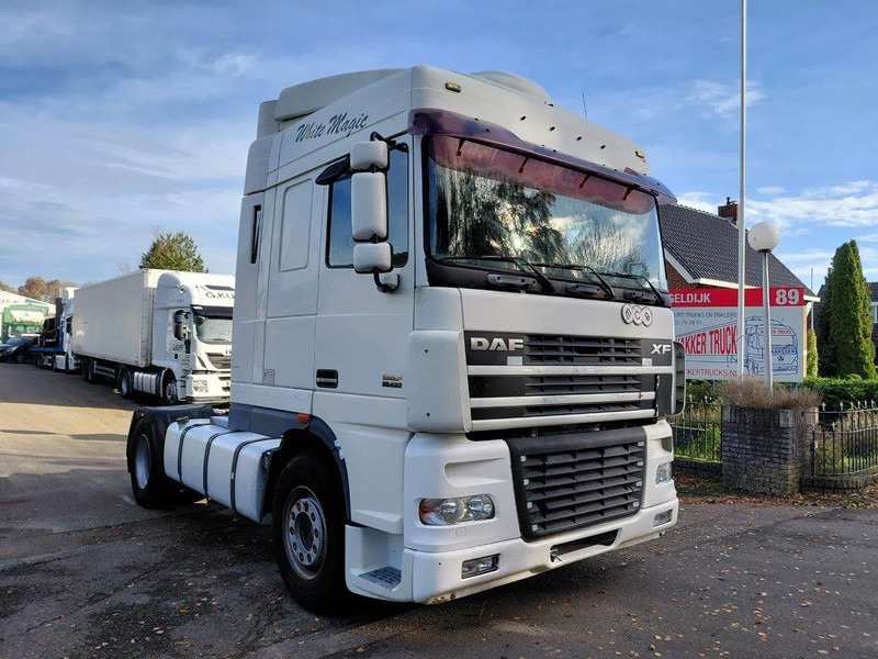 DAF XF 95.430 4x2 MANUAL ZF GEARBOX !! EURO 3 Engine !! - Cap tractor: Foto 2 DAF XF 95.430 4x2 MANUAL ZF GEARBOX !! EURO 3 Engine !! - Cap tractor: Foto 2
