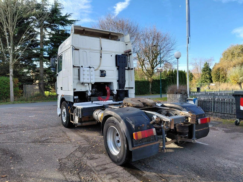 DAF XF 95.430 4x2 MANUAL ZF GEARBOX !! EURO 3 Engine !! - Cap tractor: Foto 4 DAF XF 95.430 4x2 MANUAL ZF GEARBOX !! EURO 3 Engine !! - Cap tractor: Foto 4