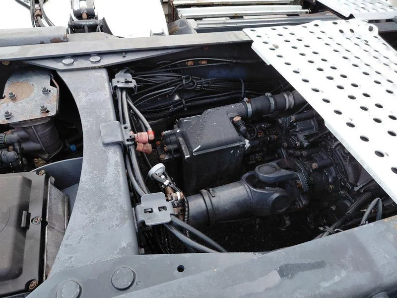 Renault Magnum 500 MANUAL GEARBOX WITH RETARDER - Cap tractor: Foto 4 Renault Magnum 500 MANUAL GEARBOX WITH RETARDER - Cap tractor: Foto 4