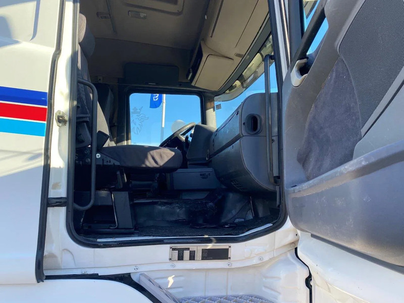 Scania R420 MANUAL + RETARDER + AIRCO - Cap tractor: Foto 4 Scania R420 MANUAL + RETARDER + AIRCO - Cap tractor: Foto 4