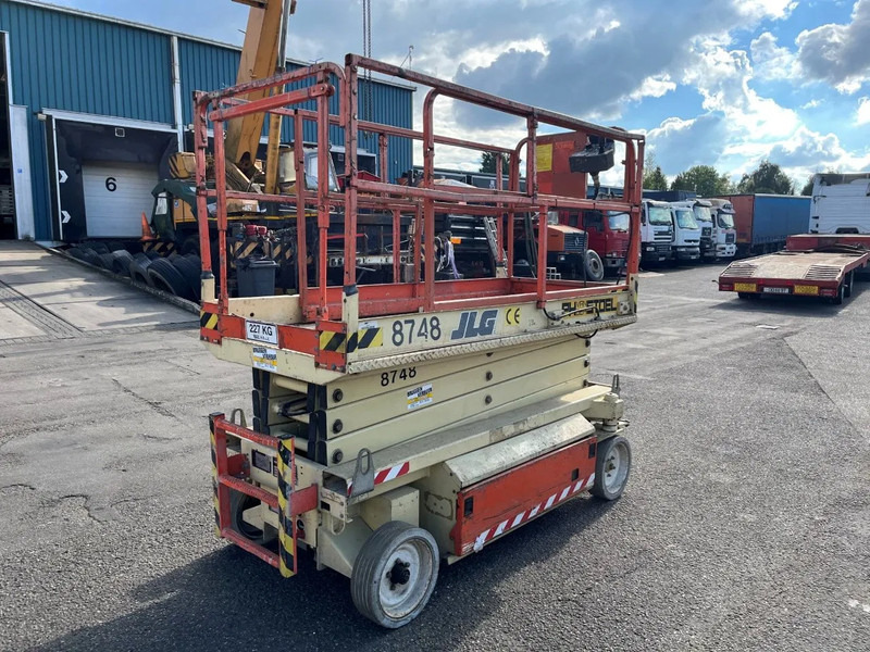JLG 2646-E !!! LOW HOURS !!! - Platforma foarfeca: Foto 3 JLG 2646-E !!! LOW HOURS !!! - Platforma foarfeca: Foto 3