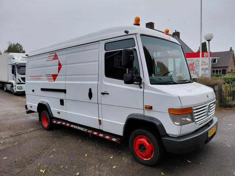 Mercedes-Benz 512 D - Autoutilitară compactă: Foto 2 Mercedes-Benz 512 D - Autoutilitară compactă: Foto 2