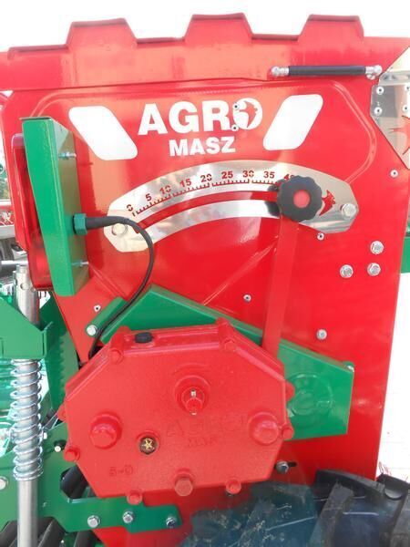 AGRO-MASZ Seed drill/ Siewnik rzędowy SR-270 - Semănătoare: Foto 3 AGRO-MASZ Seed drill/ Siewnik rzędowy SR-270 - Semănătoare: Foto 3