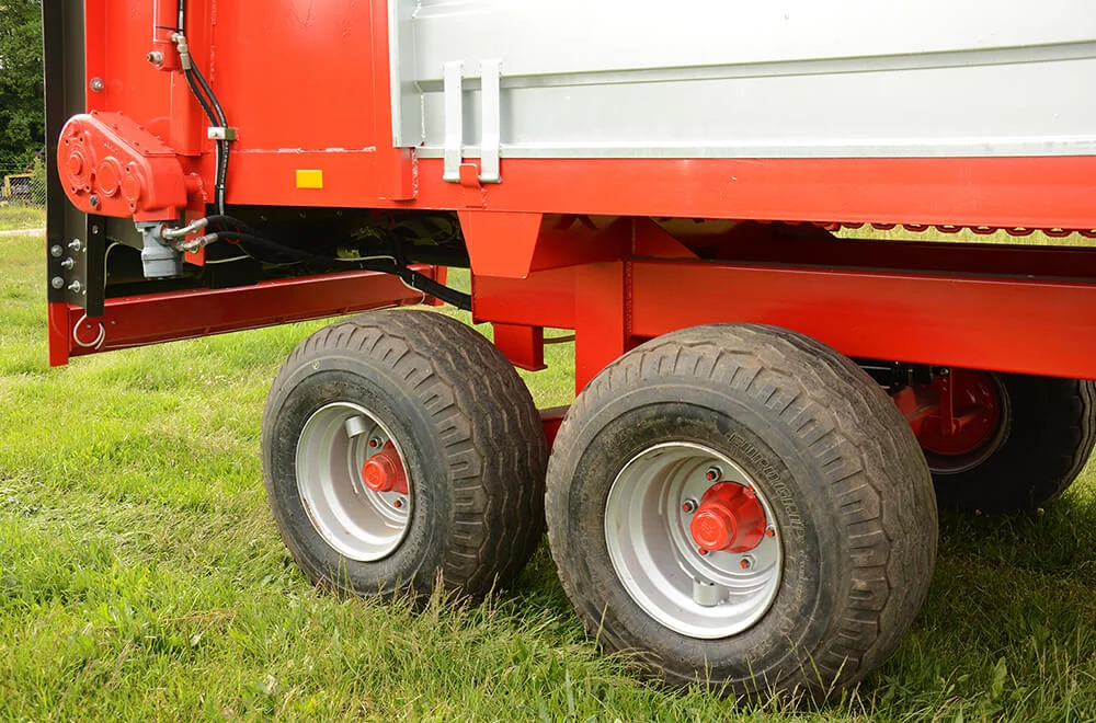 Roltrans N250/4 JAMNIK - Maşină de împrăştiat gunoi de grajd: Foto 2 Roltrans N250/4 JAMNIK - Maşină de împrăştiat gunoi de grajd: Foto 2