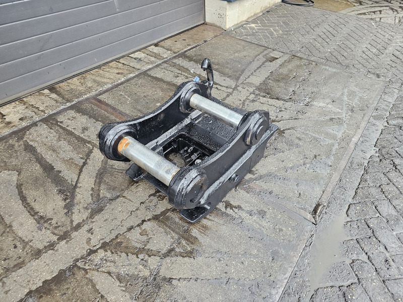 Oilquick 80 coupler connector oq80 oilquick steelwrist - Cuplare rapidă pentru Utilaje constructii: Foto 2 Oilquick 80 coupler connector oq80 oilquick steelwrist - Cuplare rapidă pentru Utilaje constructii: Foto 2