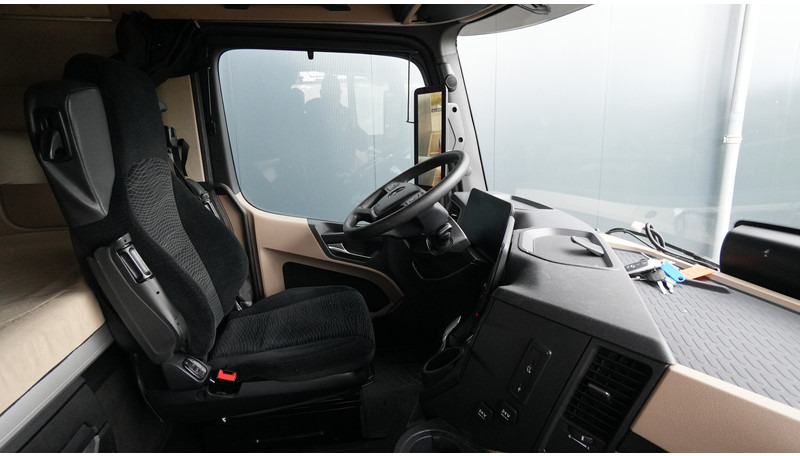Mercedes-Benz ACTROS 1945 GIGASPACE 747.600KM - Cap tractor: Foto 5 Mercedes-Benz ACTROS 1945 GIGASPACE 747.600KM - Cap tractor: Foto 5