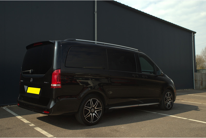 Mercedes-Benz V300 AMG EXCLUSIVE 4-MATIC AIRMATIC - Microbuz, Transport persoane: Foto 3 Mercedes-Benz V300 AMG EXCLUSIVE 4-MATIC AIRMATIC - Microbuz, Transport persoane: Foto 3