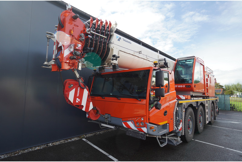 Tadano-Faun ATF60G-3 6X6X6 WITH JIB - Camion cu macara: Foto 2 Tadano-Faun ATF60G-3 6X6X6 WITH JIB - Camion cu macara: Foto 2