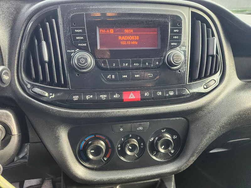 Fiat Doblò Maxi, 2017, 135000km, Airco, L2H1, Parkingsens - Autoutilitară compactă: Foto 5 Fiat Doblò Maxi, 2017, 135000km, Airco, L2H1, Parkingsens - Autoutilitară compactă: Foto 5