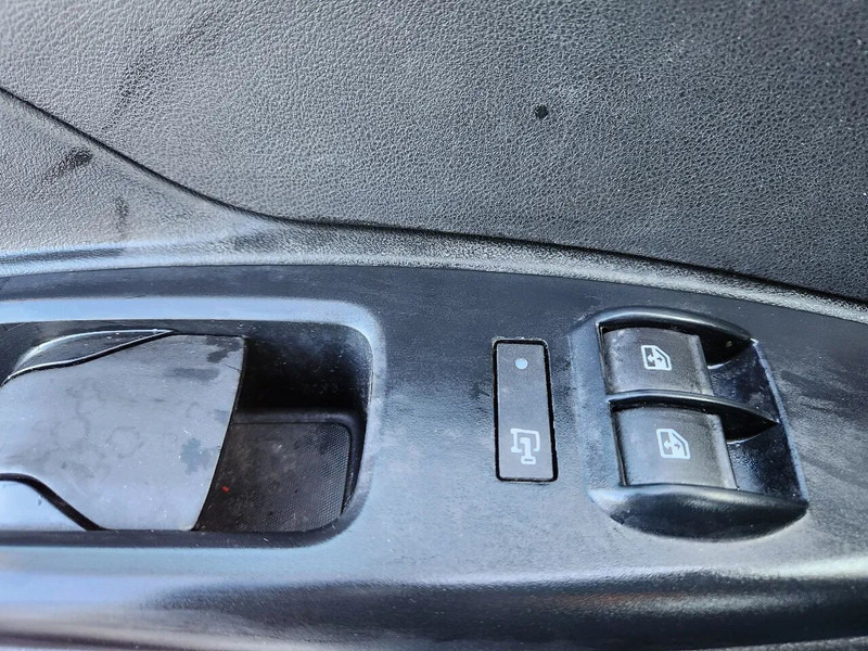 Fiat Doblò Maxi, 2017, 188000km, Airco,Parksens, Tuv. First owner - Autoutilitară compactă: Foto 5 Fiat Doblò Maxi, 2017, 188000km, Airco,Parksens, Tuv. First owner - Autoutilitară compactă: Foto 5