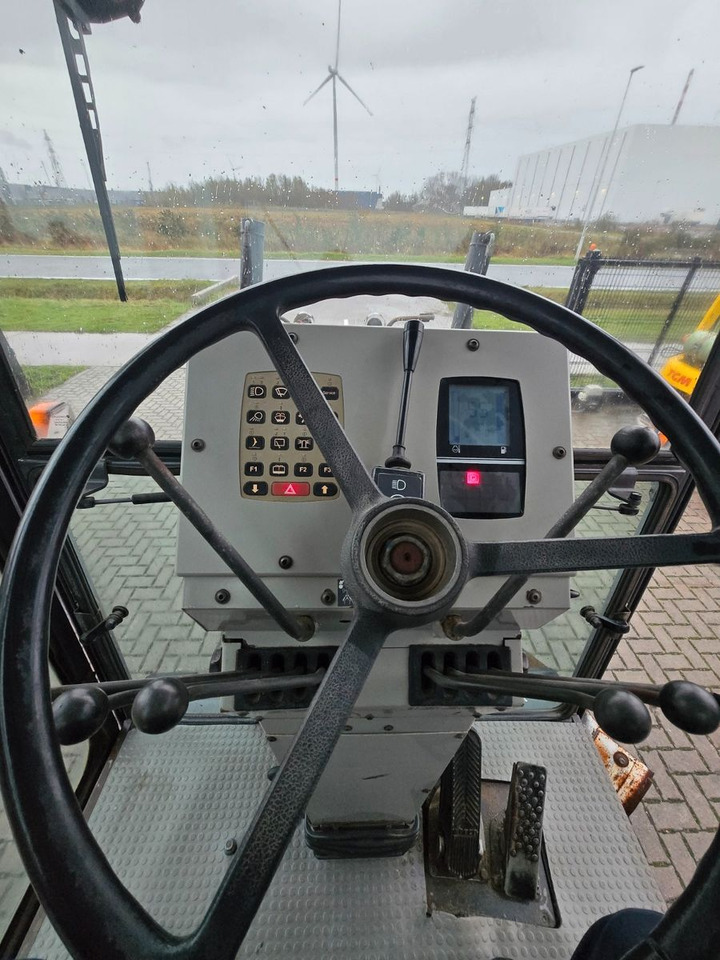 Autogreder New Holland F106.6: Foto 16