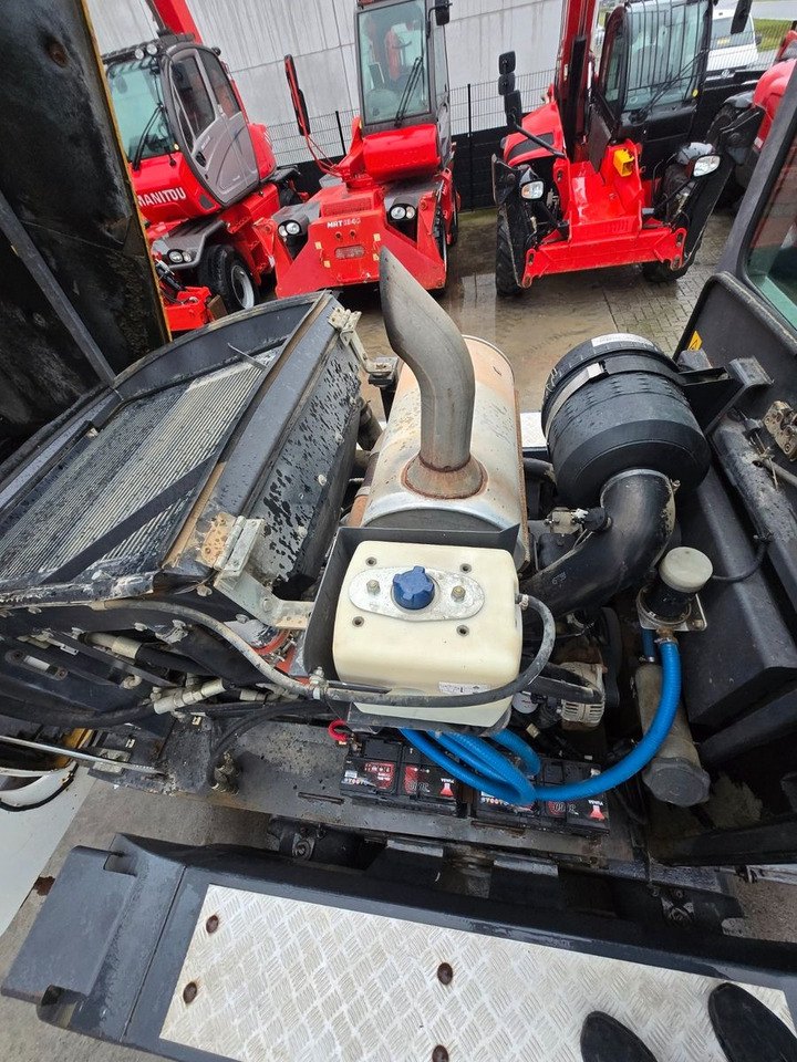 Autogreder New Holland F106.6: Foto 9