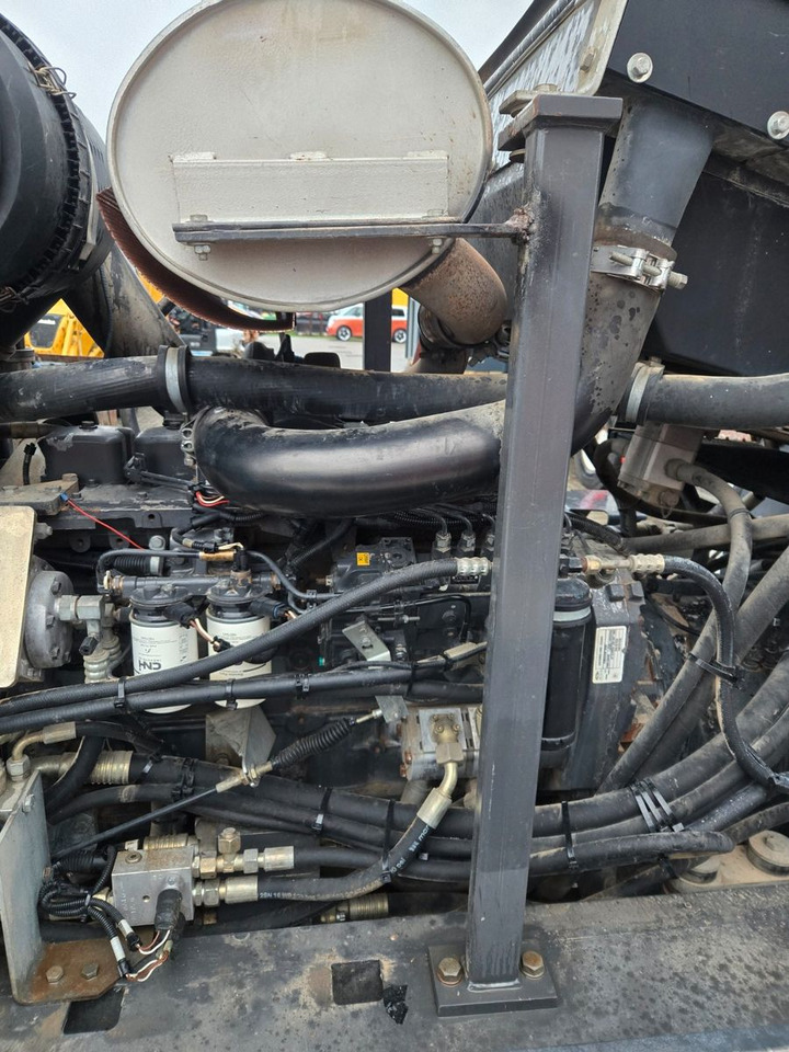 Autogreder New Holland F106.6: Foto 12