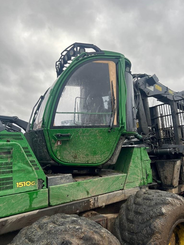 John Deere 1510 G - Forwarder: Foto 2 John Deere 1510 G - Forwarder: Foto 2