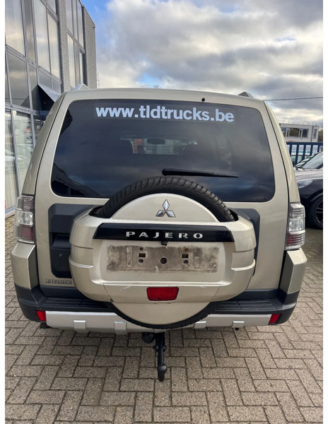 Mitsubishi Pajero **3200TD-AUTOMAAT-AC-TOPSHAPE-LICHTE VRACHT** - Autoutilitară: Foto 5 Mitsubishi Pajero **3200TD-AUTOMAAT-AC-TOPSHAPE-LICHTE VRACHT** - Autoutilitară: Foto 5