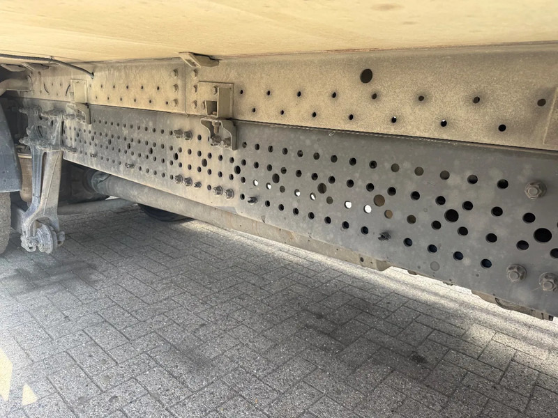 Mercedes-Benz Antos 1827 **BLUETEC 6-FRENCH TRUCK-8,70L BOX** - Camion frigider: Foto 5 Mercedes-Benz Antos 1827 **BLUETEC 6-FRENCH TRUCK-8,70L BOX** - Camion frigider: Foto 5