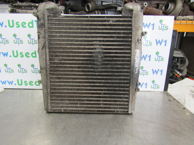 RENAULT MIDLUM 180 DCI INTERCOOLER P/NO 5010315783 - Radiator pentru Camion: Foto 1 RENAULT MIDLUM 180 DCI INTERCOOLER P/NO 5010315783 - Radiator pentru Camion: Foto 1