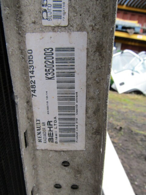 RENAULT MIDLUM DXI 180 RADIATOR P/NO M5422001 - Radiator pentru Camion: Foto 3 RENAULT MIDLUM DXI 180 RADIATOR P/NO M5422001 - Radiator pentru Camion: Foto 3