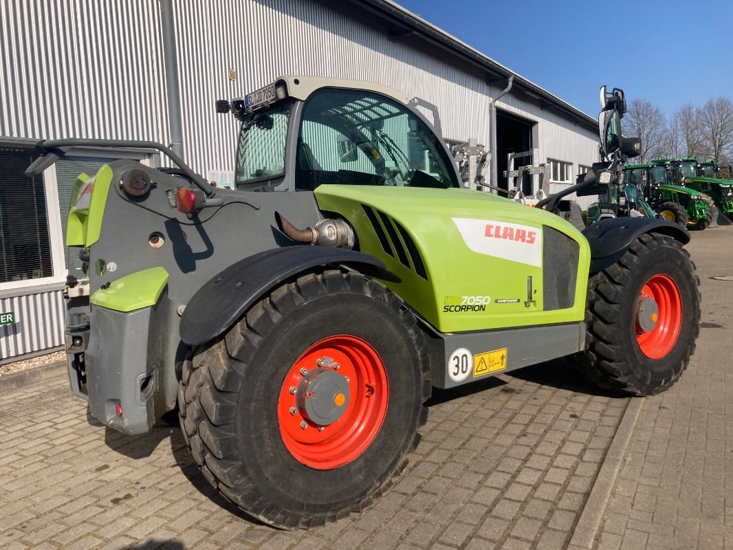 Încărcător CLAAS SCORPION 7050: Foto 9 Încărcător CLAAS SCORPION 7050: Foto 9