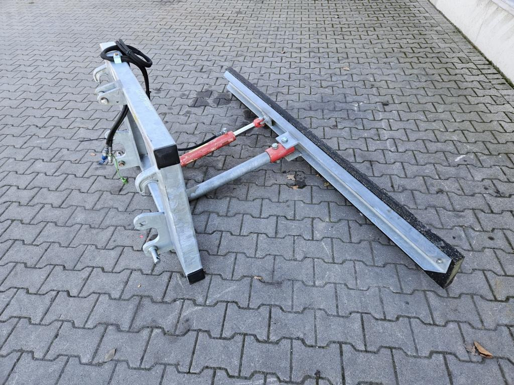 Fliegl Gummi-Schiebeschild - Încarcator frontal pentru tractor: Foto 2 Fliegl Gummi-Schiebeschild - Încarcator frontal pentru tractor: Foto 2