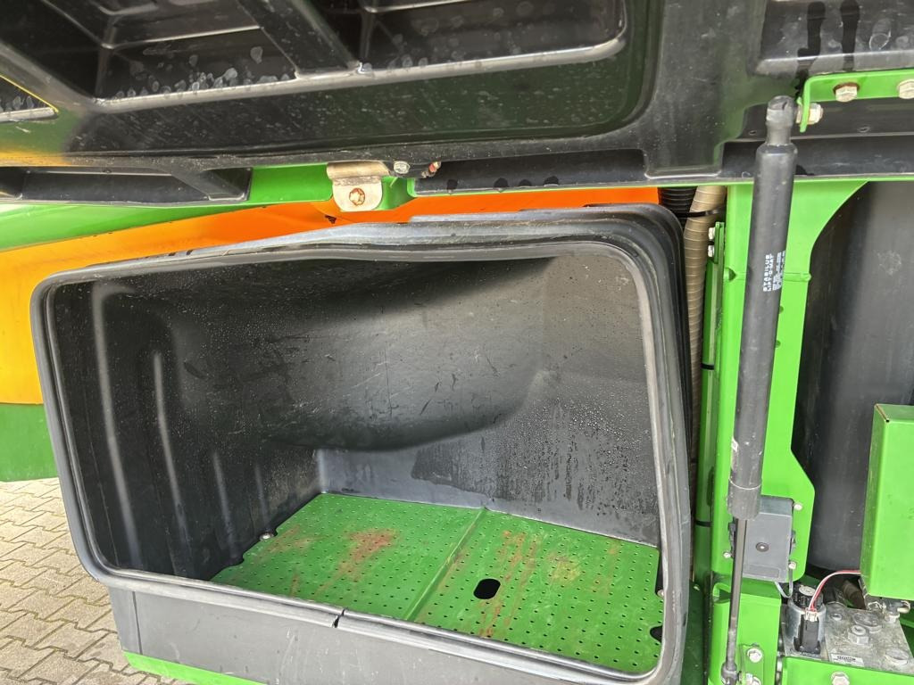 John Deere R944I POWRSPRAY - Maşină de erbicidat: Foto 3 John Deere R944I POWRSPRAY - Maşină de erbicidat: Foto 3