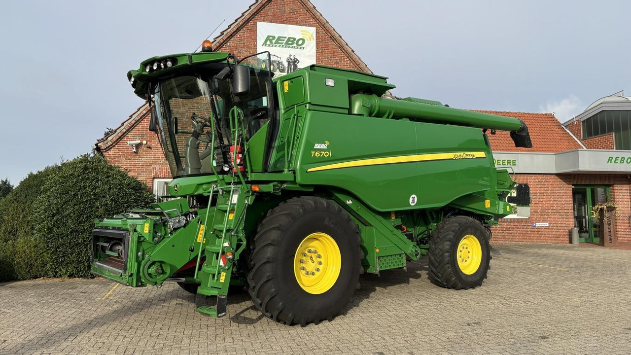 John Deere T660 - Combină de recoltat cereale: Foto 1 John Deere T660 - Combină de recoltat cereale: Foto 1