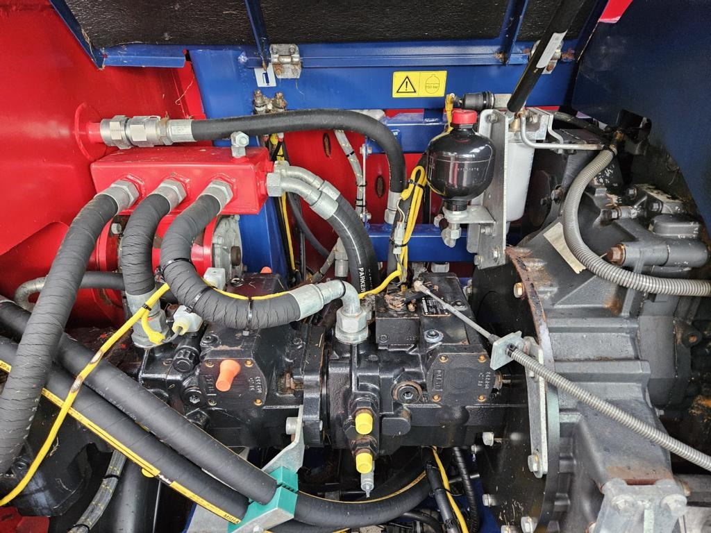 Mayer VM-14 SELBSTFAHRER MONO - Remorcă distribuit furaje: Foto 4 Mayer VM-14 SELBSTFAHRER MONO - Remorcă distribuit furaje: Foto 4