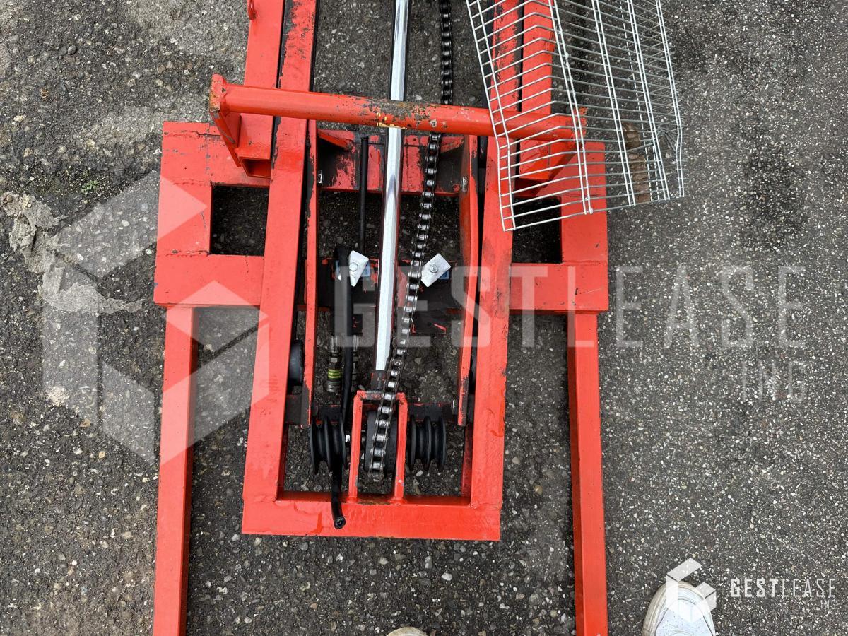 CAMPADELLI LEVE CUVE - Ataşament pentru Utilaje agricole: Foto 4 CAMPADELLI LEVE CUVE - Ataşament pentru Utilaje agricole: Foto 4