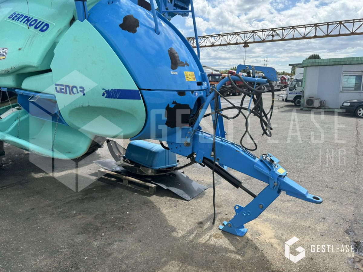 BERTHOUD TENOR 43-46 - Maşină de erbicidat tractata: Foto 5 BERTHOUD TENOR 43-46 - Maşină de erbicidat tractata: Foto 5