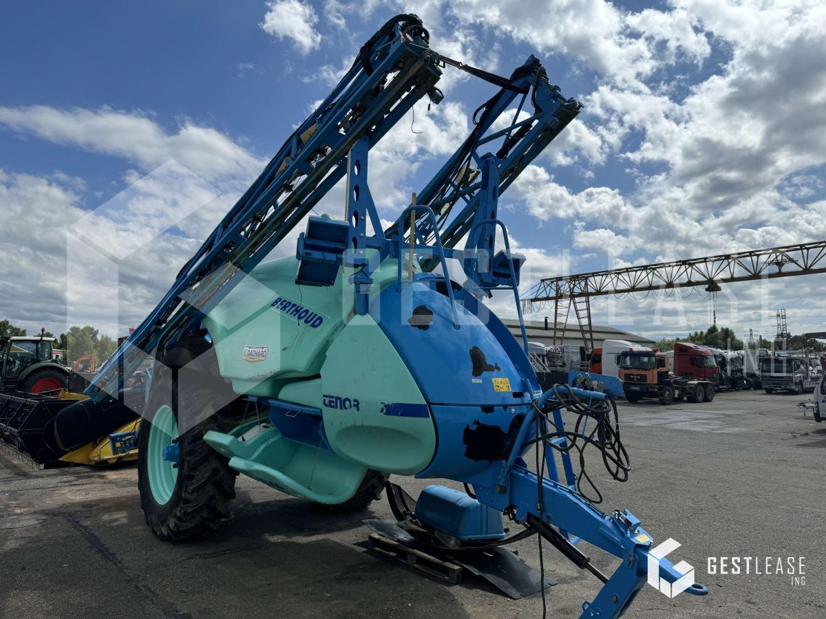 BERTHOUD TENOR 43-46 - Maşină de erbicidat tractata: Foto 4 BERTHOUD TENOR 43-46 - Maşină de erbicidat tractata: Foto 4