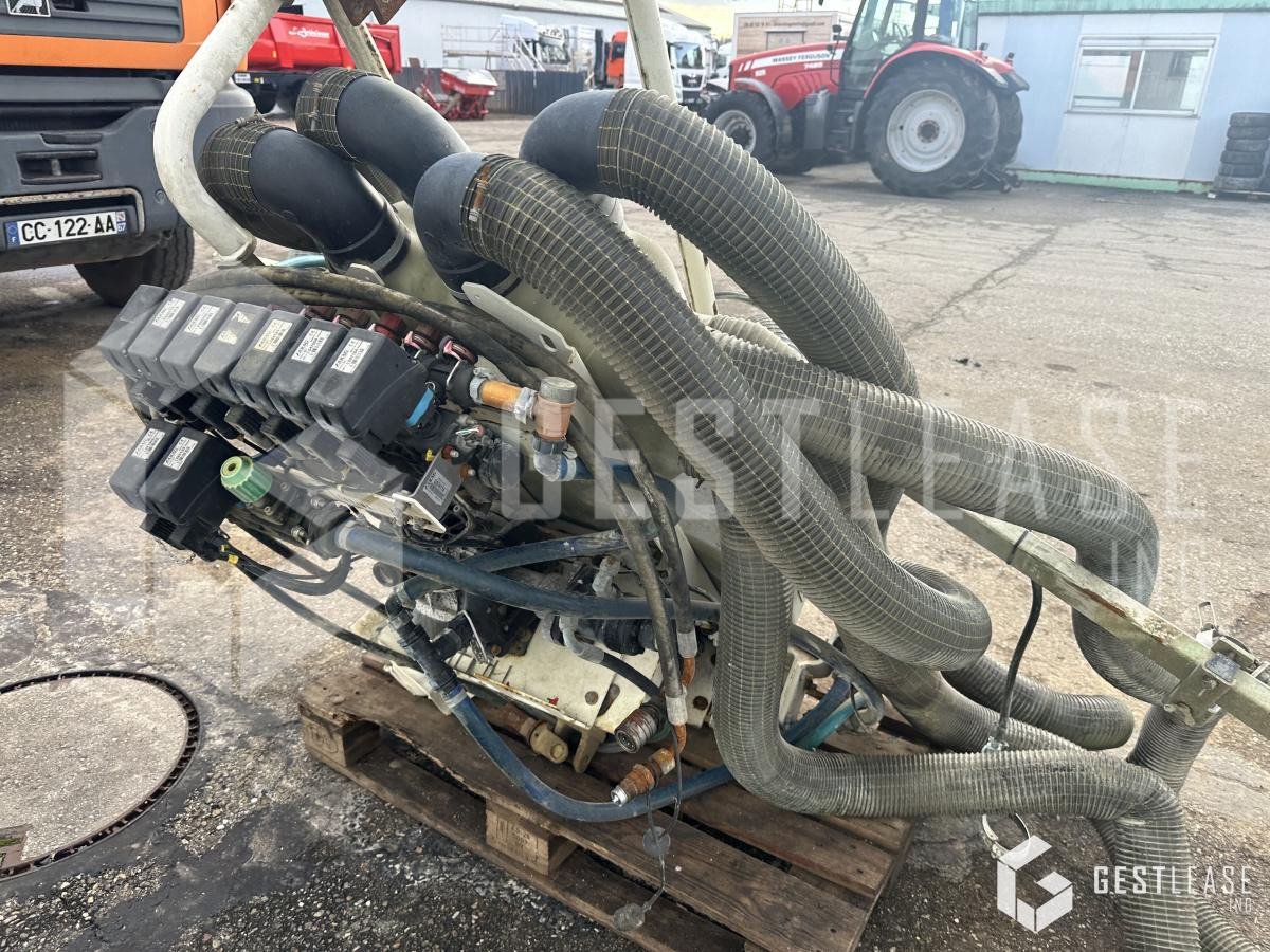 BOBARD JET 7000 - Maşină de erbicidat purtata: Foto 4 BOBARD JET 7000 - Maşină de erbicidat purtata: Foto 4