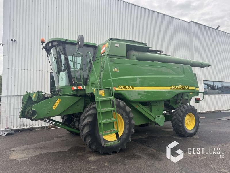 John Deere 9780 CTS - Combină de recoltat cereale: Foto 1 John Deere 9780 CTS - Combină de recoltat cereale: Foto 1
