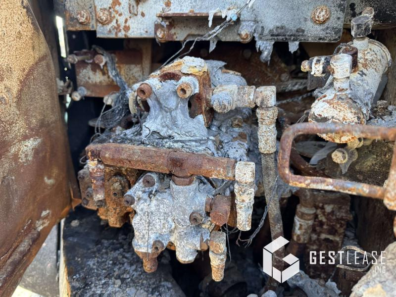 Kobelco SK140 - Excavator pe şenile: Foto 4 Kobelco SK140 - Excavator pe şenile: Foto 4