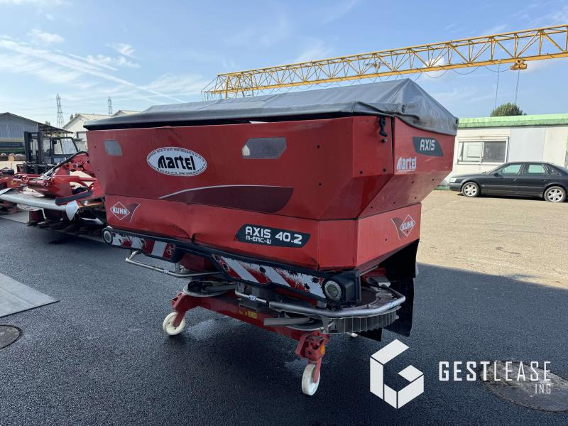 Kuhn AXIS 40.2 - Imprastietor îngrăşăminte: Foto 4 Kuhn AXIS 40.2 - Imprastietor îngrăşăminte: Foto 4