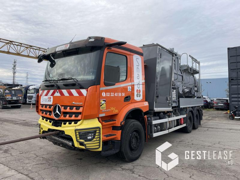Mercedes AROCS 3343 - Maşină pentru vidanjări: Foto 4 Mercedes AROCS 3343 - Maşină pentru vidanjări: Foto 4