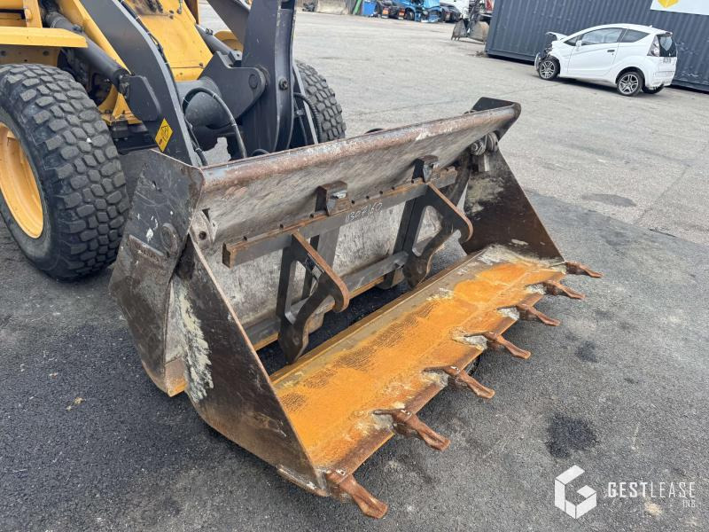 Volvo L30G - Încărcător frontal pe pneuri: Foto 5 Volvo L30G - Încărcător frontal pe pneuri: Foto 5