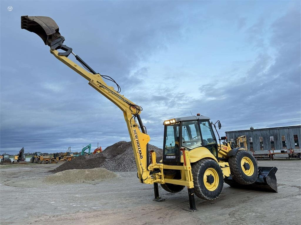 New Holland B 115-4PS - Buldoexcavator: Foto 4 New Holland B 115-4PS - Buldoexcavator: Foto 4