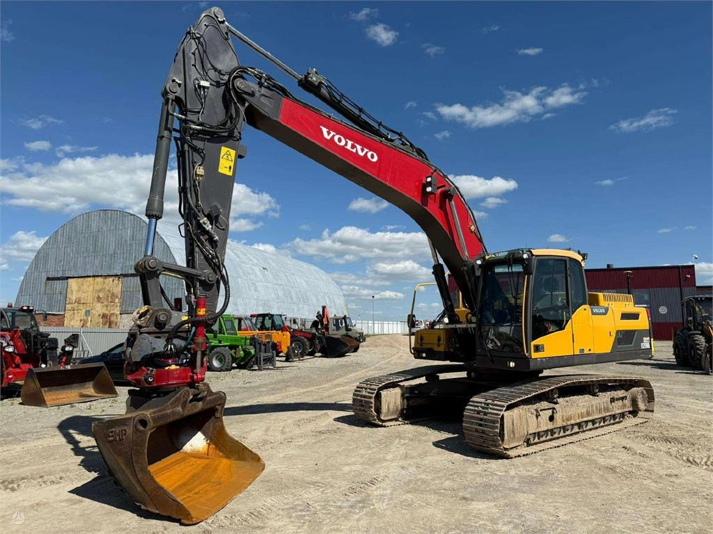 Volvo EC 250 DL 3D LEICA + ROTOTILT - Excavator pe şenile: Foto 3 Volvo EC 250 DL 3D LEICA + ROTOTILT - Excavator pe şenile: Foto 3