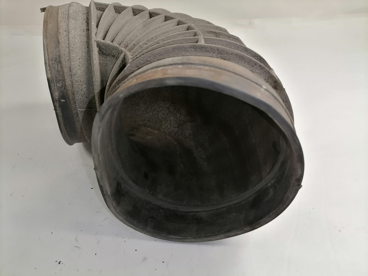 DAF Air intake 1667680 - Sistem de admisie pentru Camion: Foto 2 DAF Air intake 1667680 - Sistem de admisie pentru Camion: Foto 2