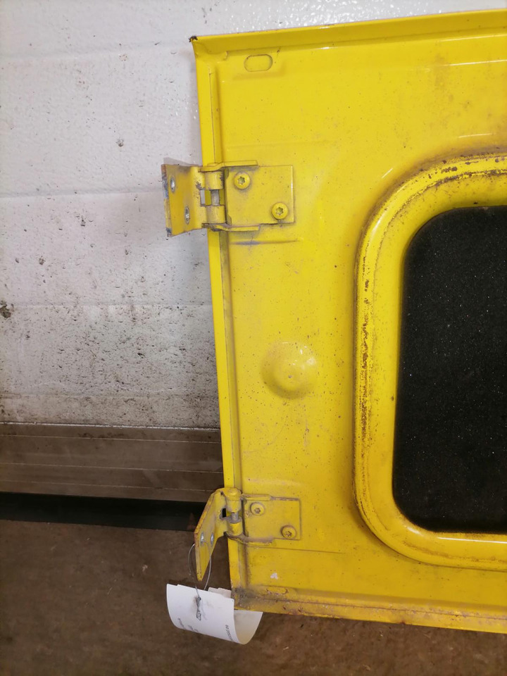 DAF Cab side door 1311495 - Piesa universala pentru Camion: Foto 3 DAF Cab side door 1311495 - Piesa universala pentru Camion: Foto 3