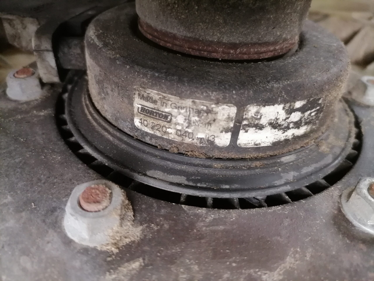 MAN Cooling fan 402200040013 - Ventilator pentru Camion: Foto 4 MAN Cooling fan 402200040013 - Ventilator pentru Camion: Foto 4