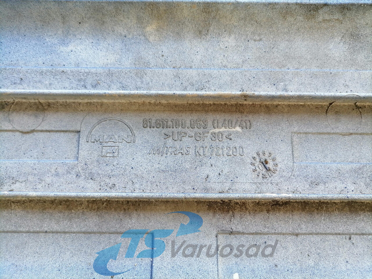 MAN Grille panel 81611100053 - Grilă pentru Camion: Foto 4 MAN Grille panel 81611100053 - Grilă pentru Camion: Foto 4