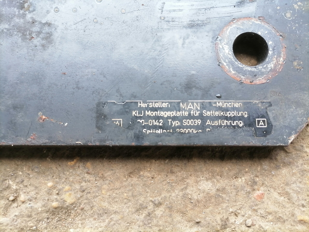 MAN Saddle plate 81427150036 - Şa cuplare pentru Camion: Foto 4 MAN Saddle plate 81427150036 - Şa cuplare pentru Camion: Foto 4