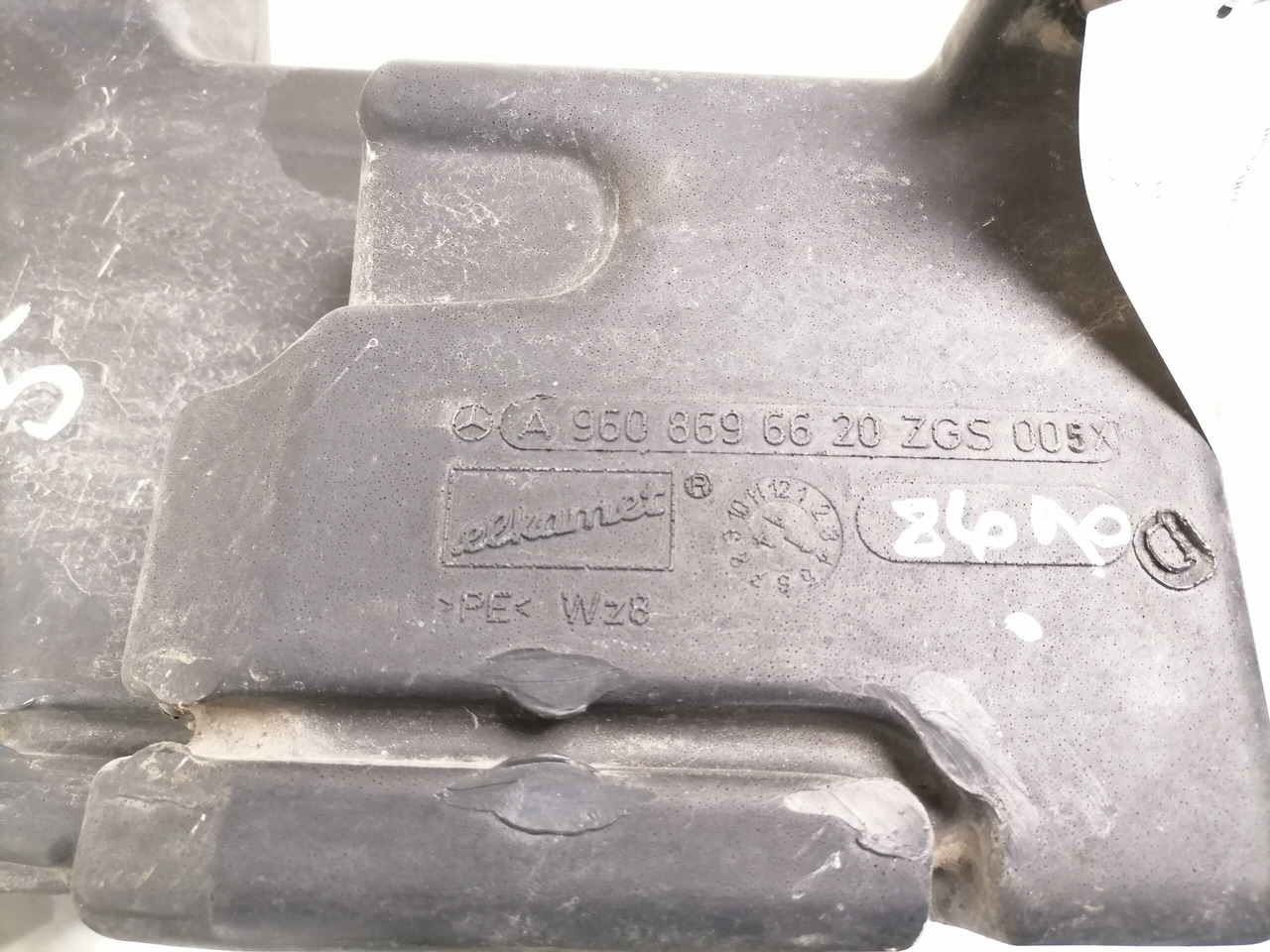 Mercedes-Benz Windscreen washer fluid tank A9608696620 - Ștergător pentru Camion: Foto 3 Mercedes-Benz Windscreen washer fluid tank A9608696620 - Ștergător pentru Camion: Foto 3