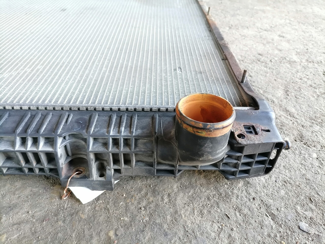 Scania Cooling radiator 1784616 - Radiator pentru Camion: Foto 5 Scania Cooling radiator 1784616 - Radiator pentru Camion: Foto 5