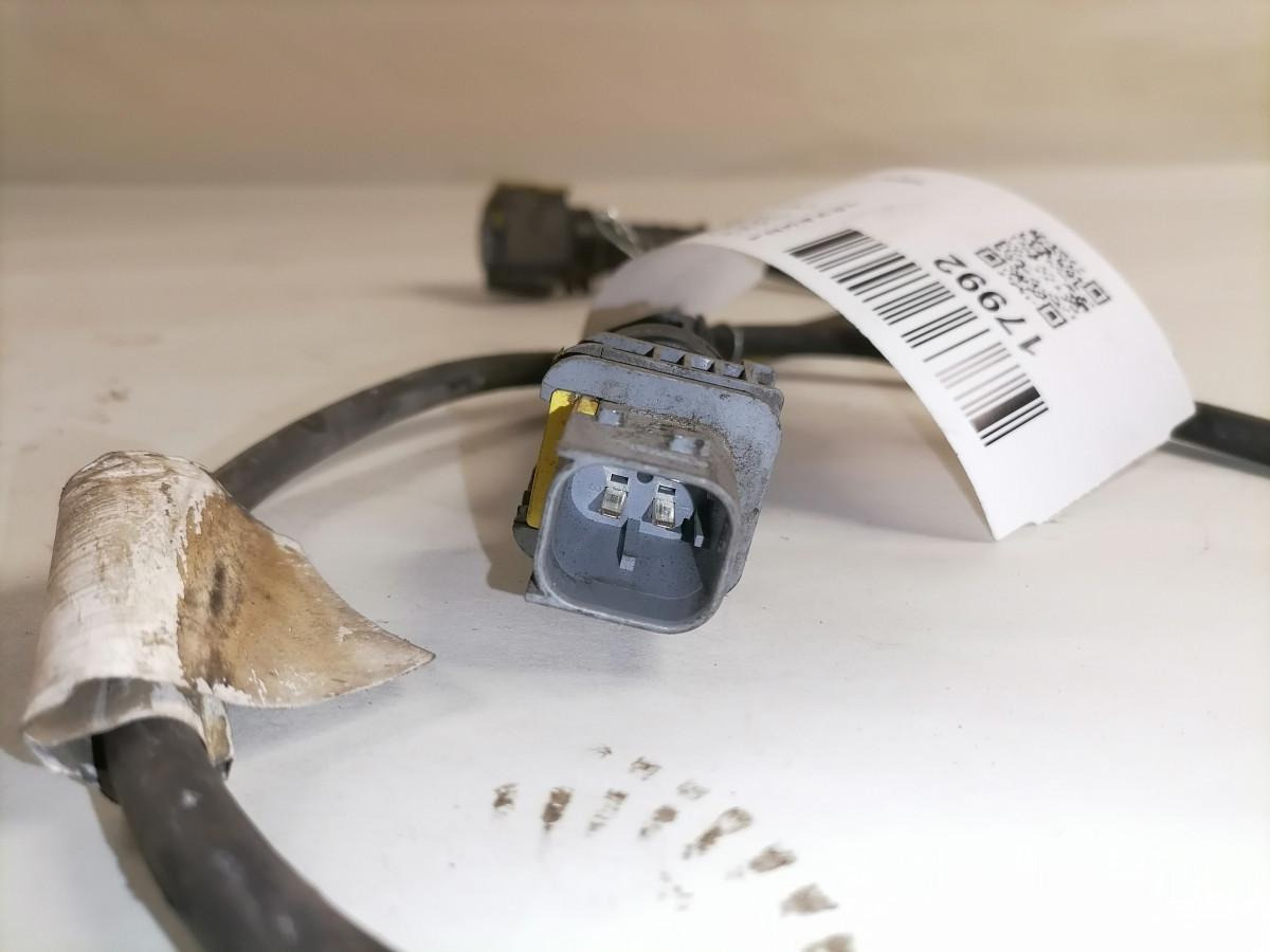 Scania Juhtmestik, AdBlue 2183132 - Sistem de alimentare combustibil pentru Camion: Foto 3 Scania Juhtmestik, AdBlue 2183132 - Sistem de alimentare combustibil pentru Camion: Foto 3