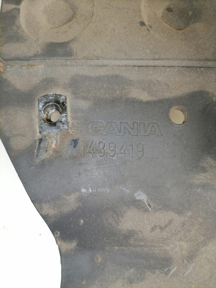 Scania Muffler carrier 1439419 - Toba esapament pentru Camion: Foto 2 Scania Muffler carrier 1439419 - Toba esapament pentru Camion: Foto 2