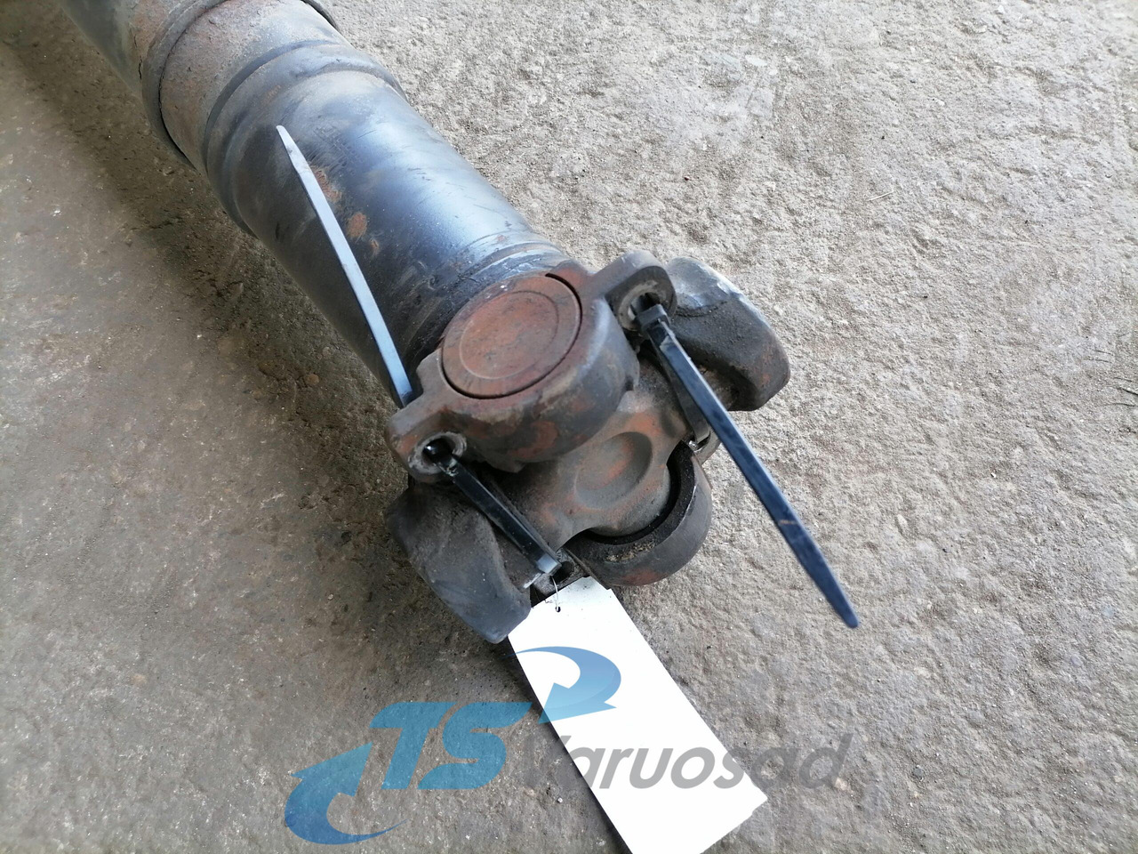 Scania Propeller shaft 1758600 - Arbore cardanic pentru Camion: Foto 3 Scania Propeller shaft 1758600 - Arbore cardanic pentru Camion: Foto 3
