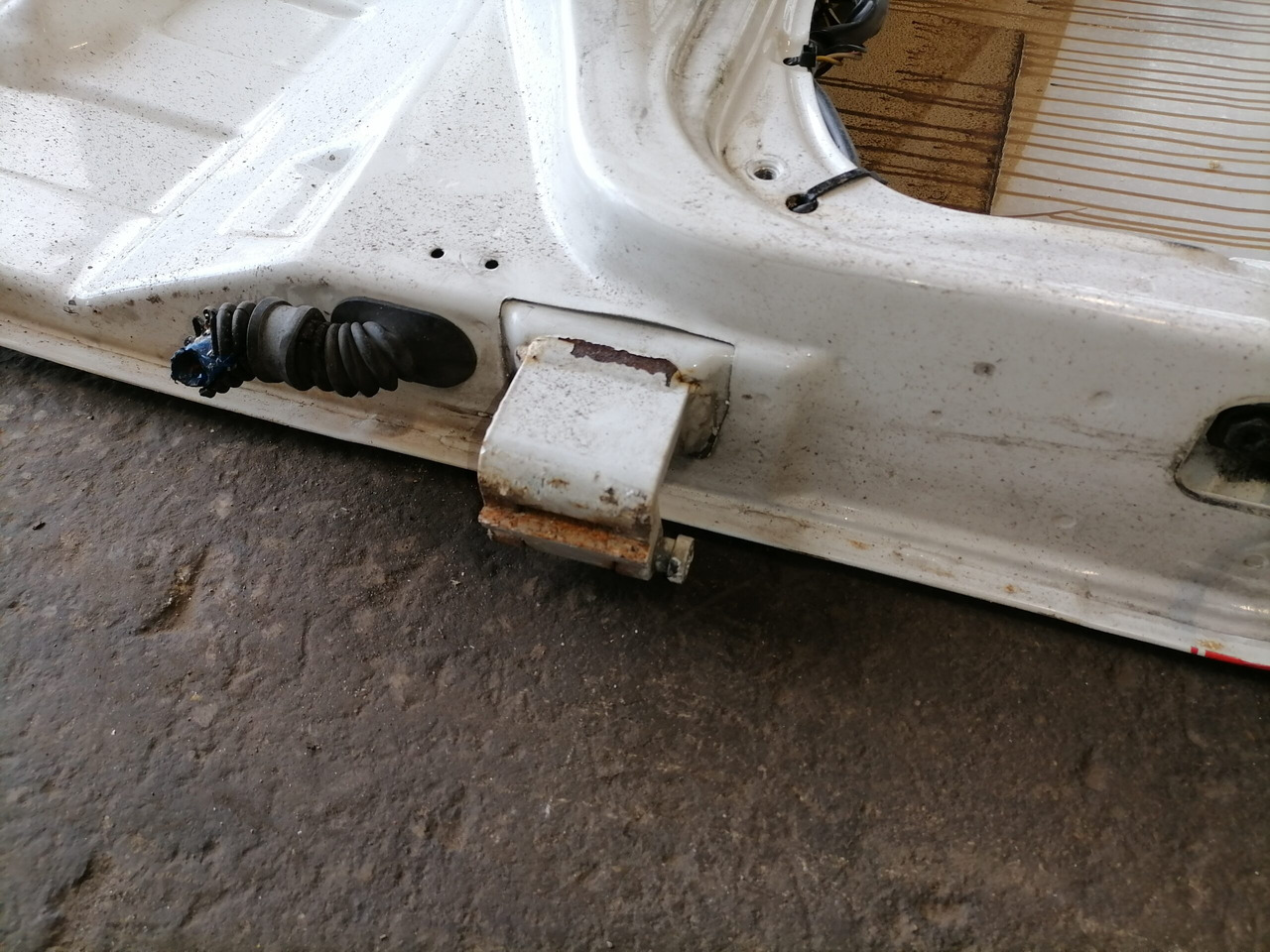 Scania Scania uks, vasak 1476534 - Uşă și piese pentru Camion: Foto 5 Scania Scania uks, vasak 1476534 - Uşă și piese pentru Camion: Foto 5