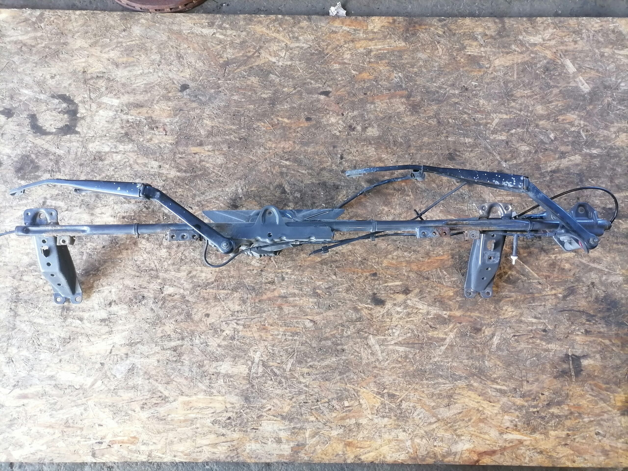 Scania Wiper frame 1765183 - Ștergător pentru Camion: Foto 2 Scania Wiper frame 1765183 - Ștergător pentru Camion: Foto 2